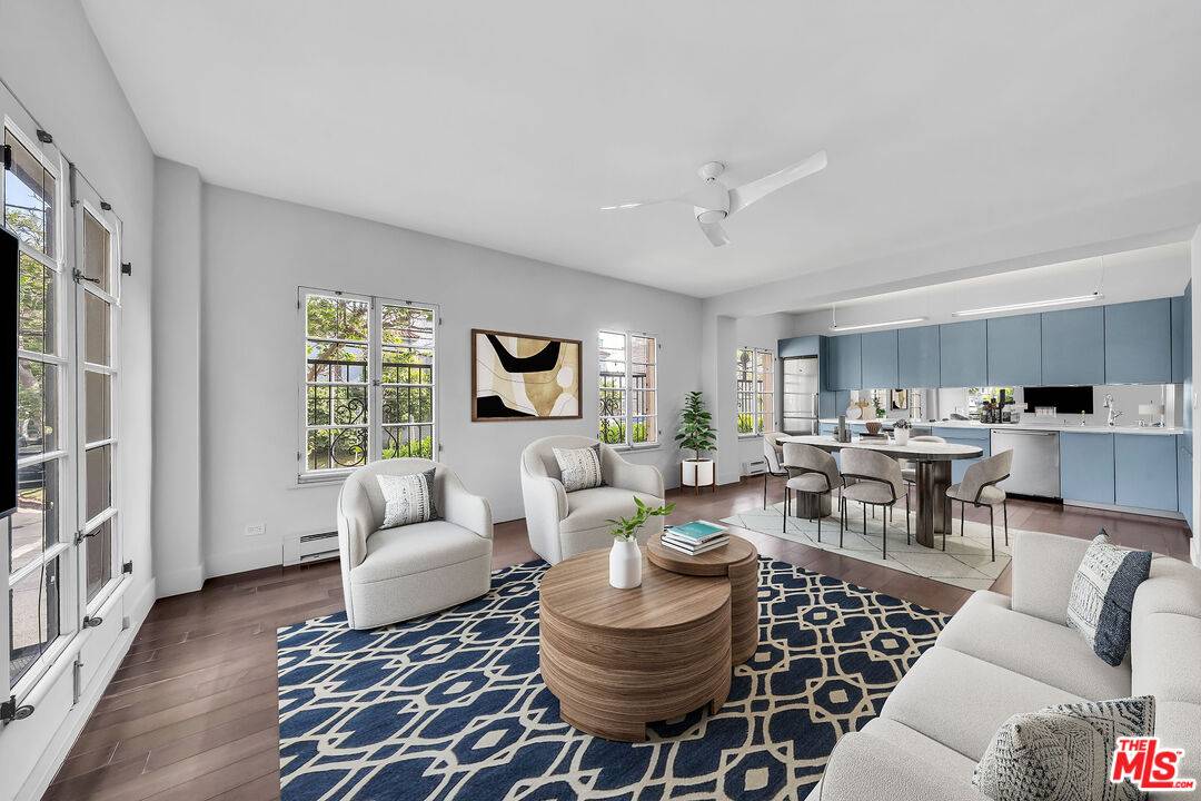 109 N Sycamore Ave 1BR Hancock Park La