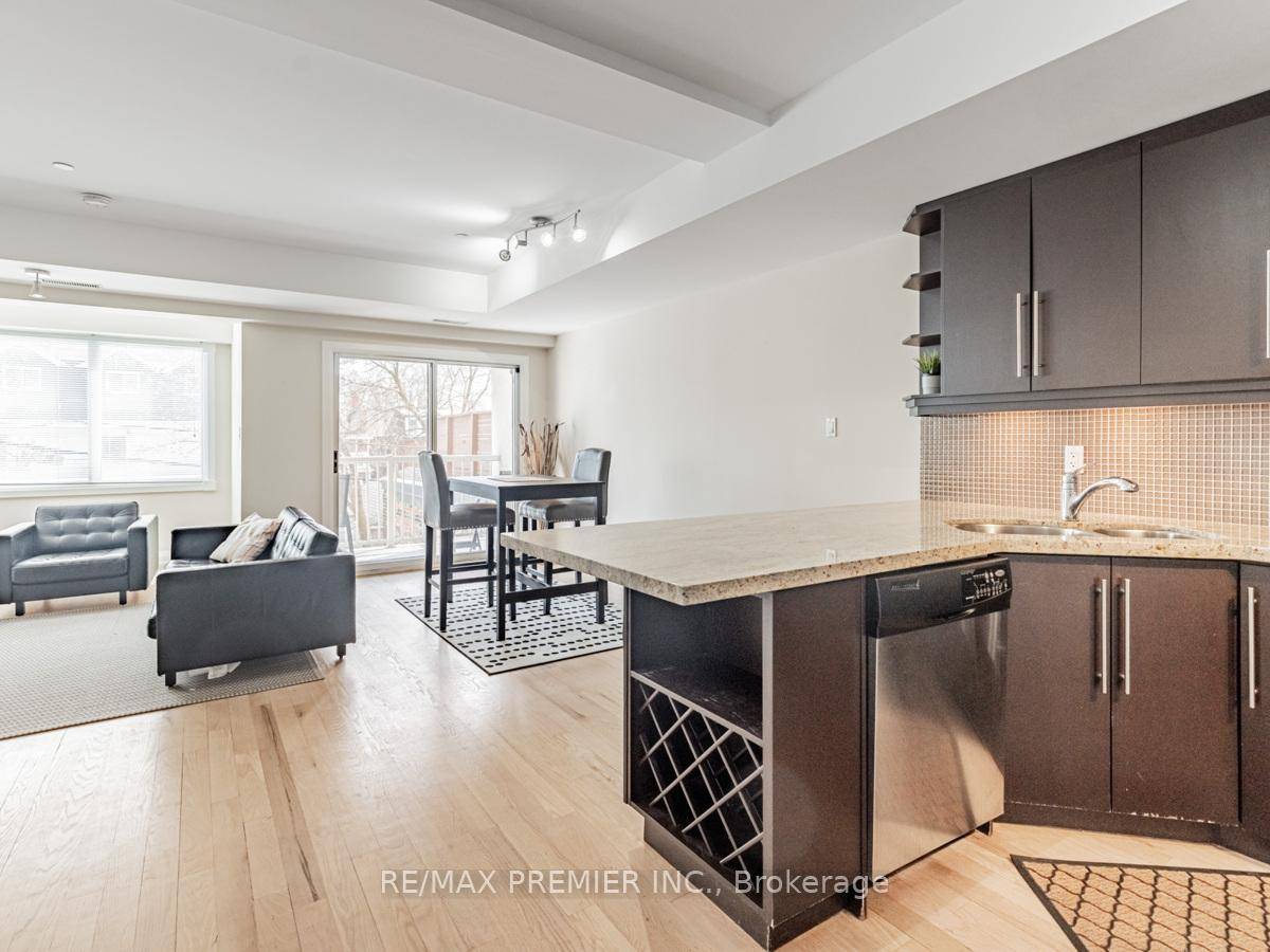 Welcome To Devonshire Condos.
