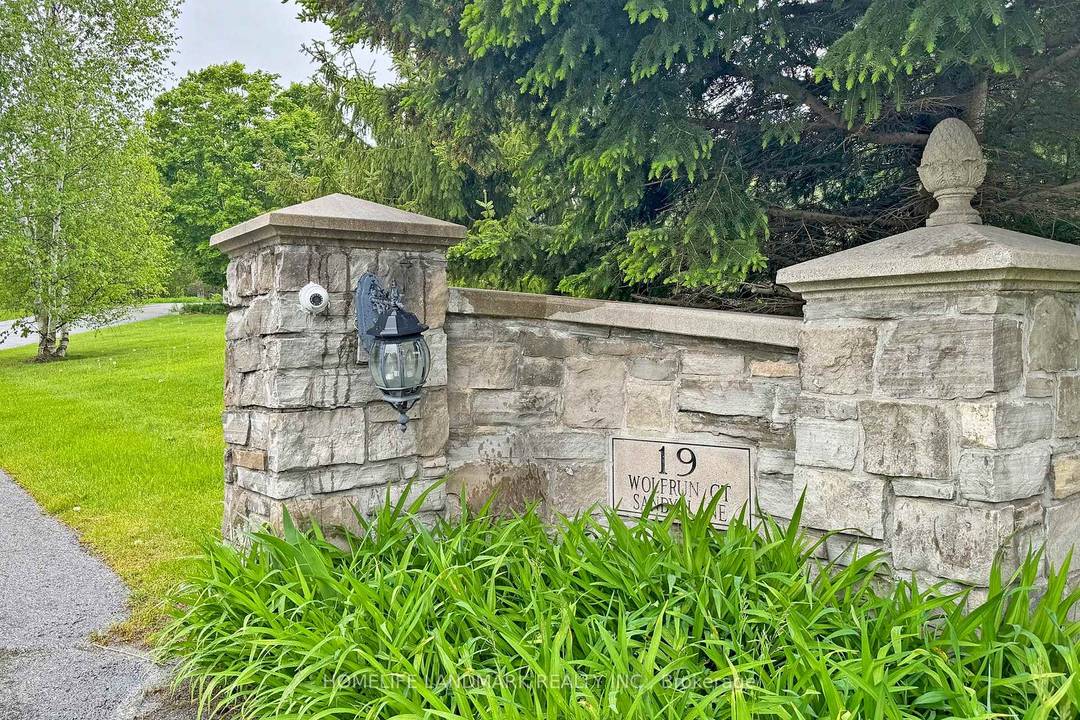 Stunning 7200Sf Luxurious Estate in The Prestige Trail of The Woods, Ultimate Luxury amp ; Privacy, On A Quiet Cul De Sac, Surrounded By Trees, Enough Space For the Entire ...