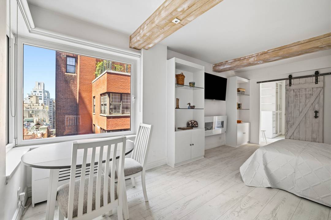 STAGED TO SELL FURNISHED !