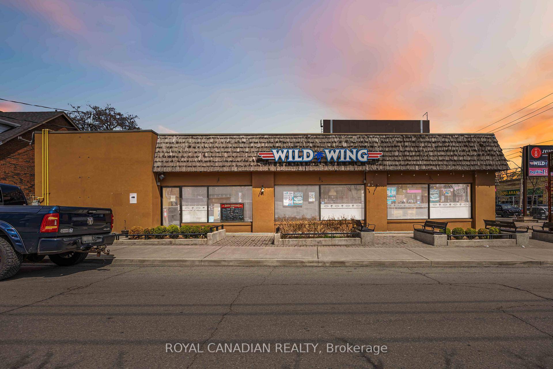 Seize the opportunity to own a profitable Wild Wing franchise located in the heart of Mid Town Toronto.