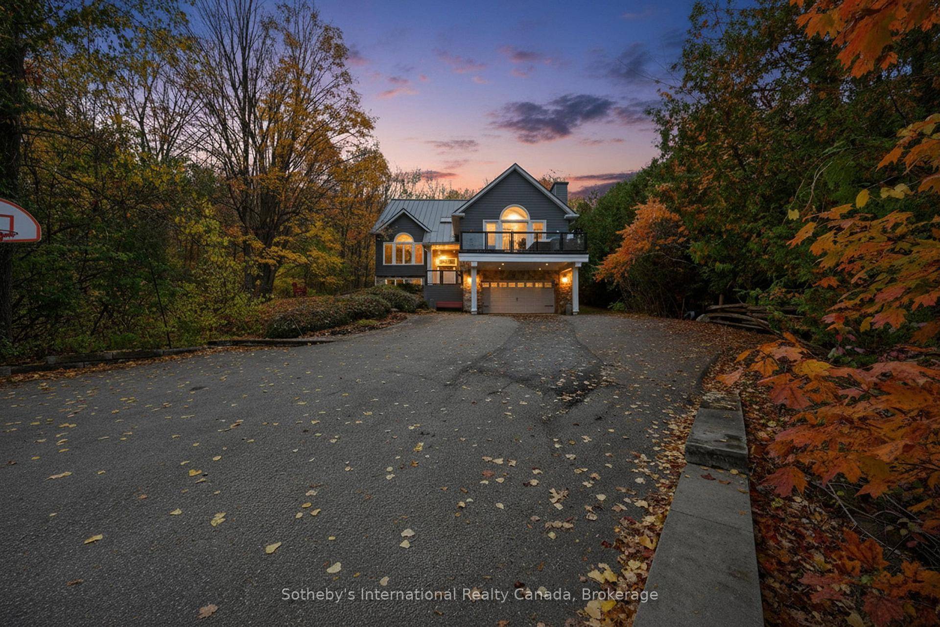 5500 sq ft Luxury Mountain Retreat at the Base of Craigleith amp ; Alpine Ski Clubs.