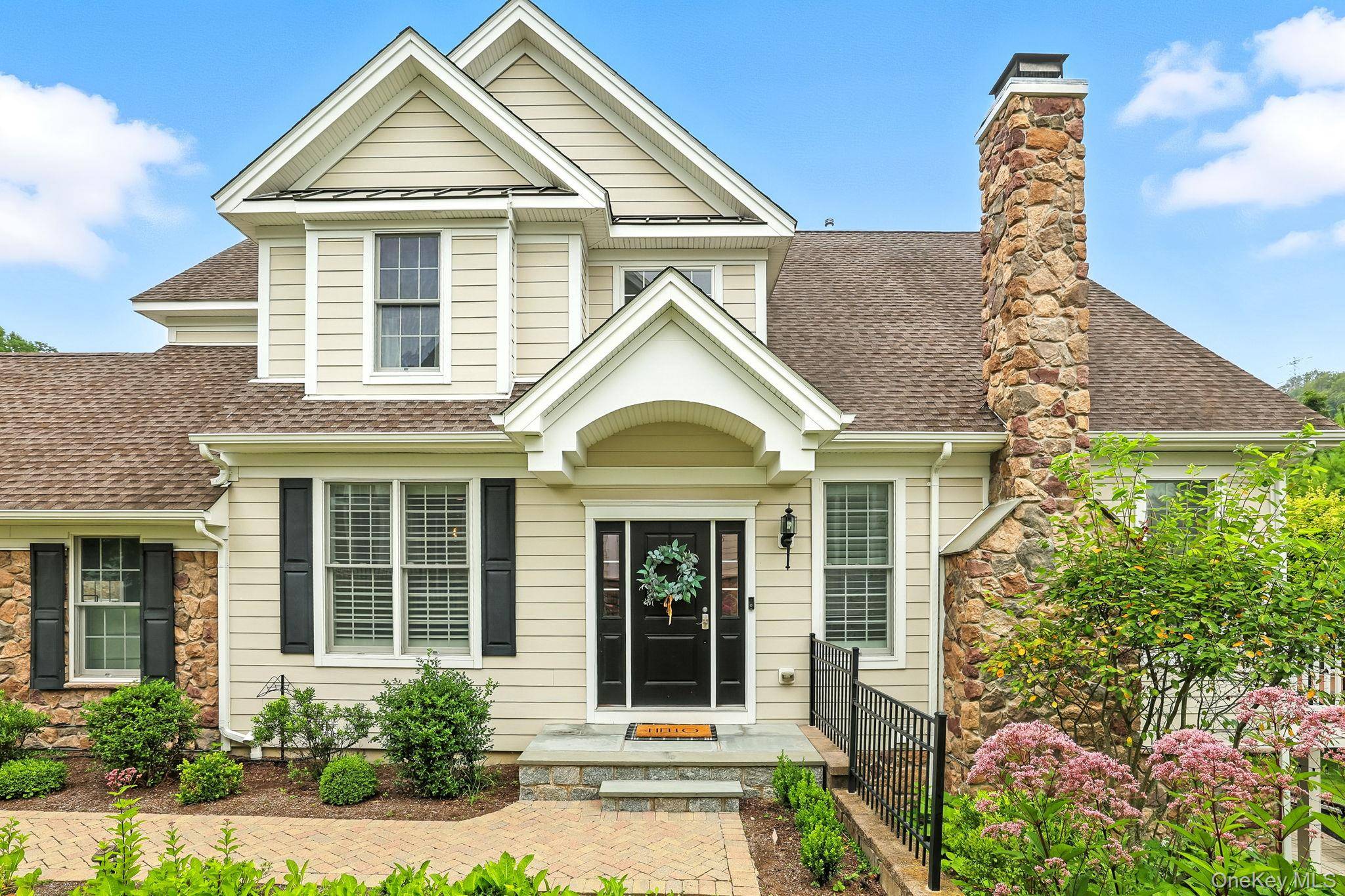 Don t walk run to this rare 3, 500 square foot end unit townhome in The Enclave, Pleasantville.