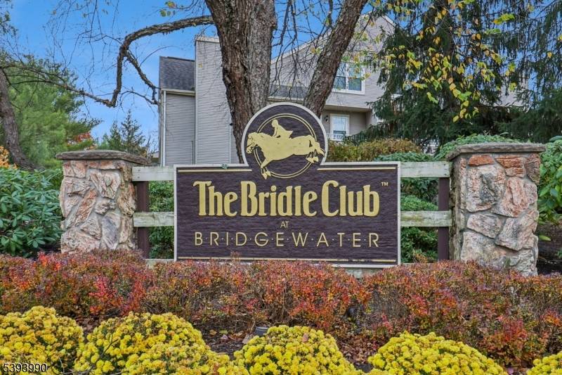 Picture perfect Bridle Club townhome offering three levels of beautifully maintained living space !