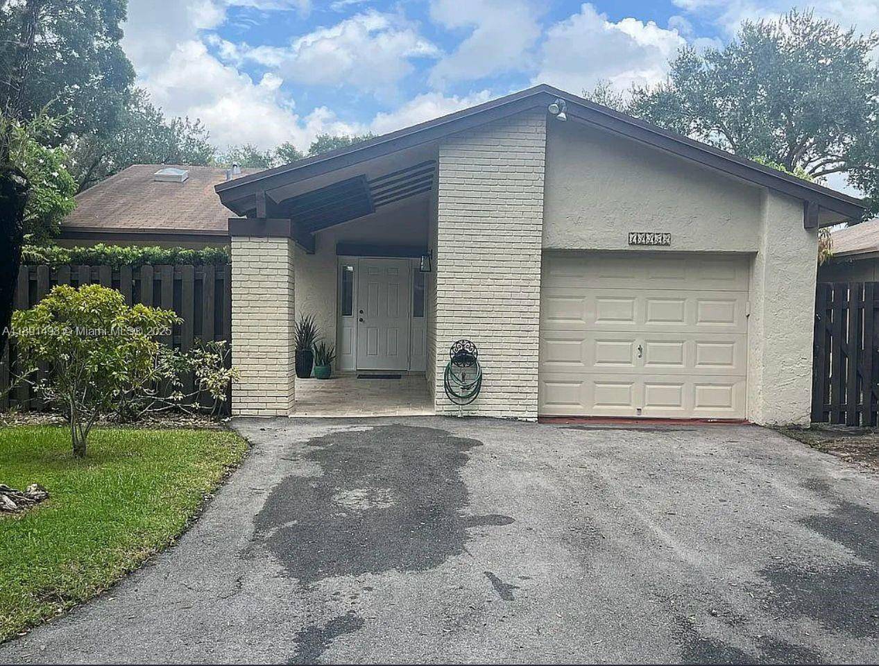 Beautifully Updated Corner Home in The Crossings Move In Ready !