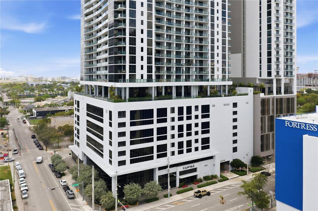 Experience elevated urban living in this stunning residence located at Canvas Condo in Miami.