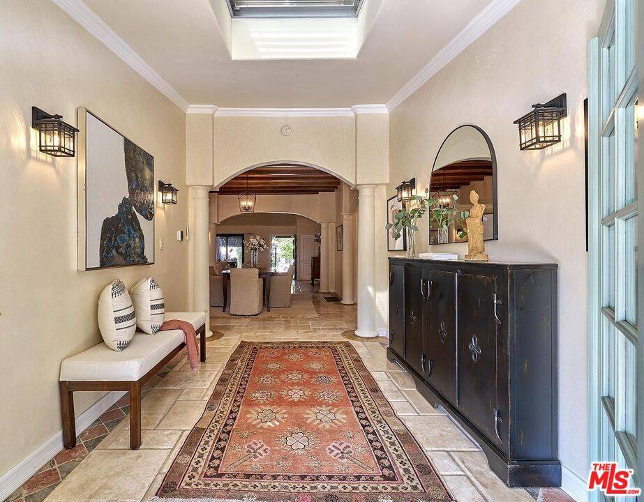 424  N Arden Blvd 4BR Mid Wilshire La
