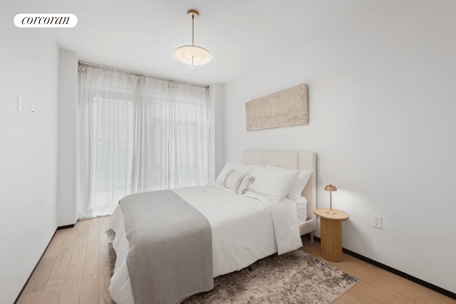 IMMEDIATE CLOSINGS ! Weekday showings available by appointment !