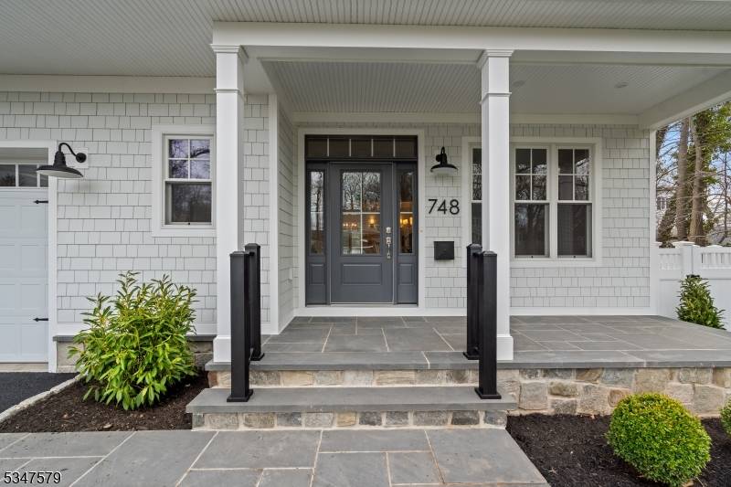 BRAND NEW CONSTRUCTION home with 10 YEAR BUILDERS WARRANTY !