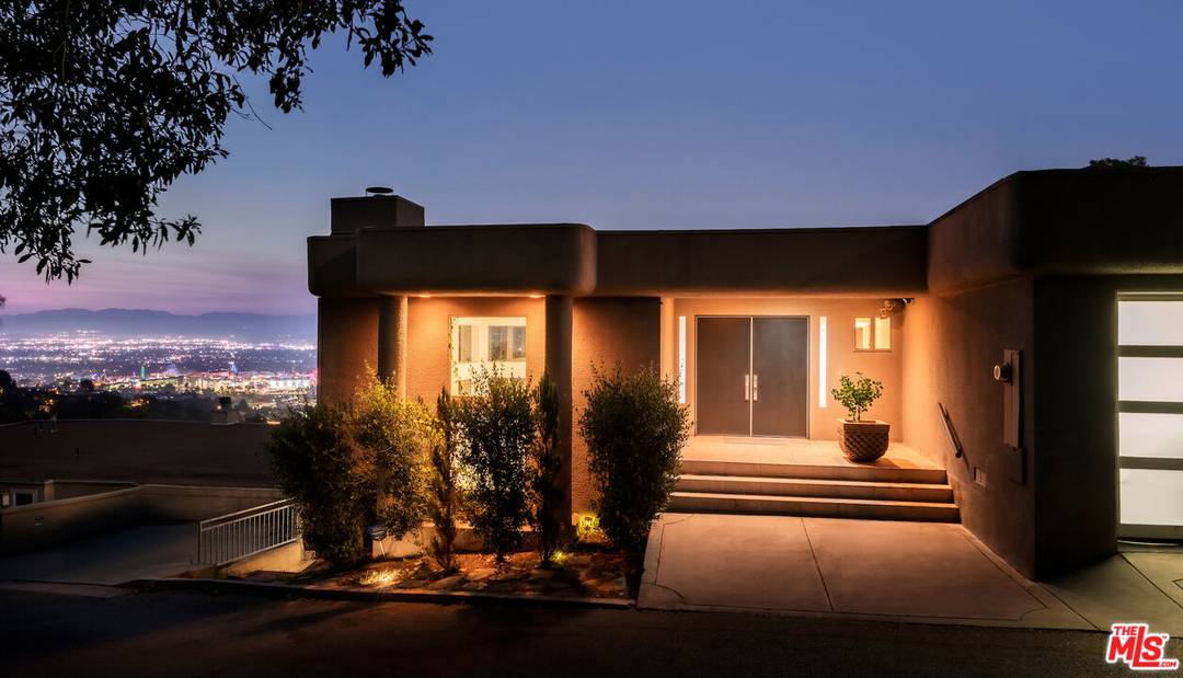 7265 Caverna Dr 3BR Hollywood Hills East La