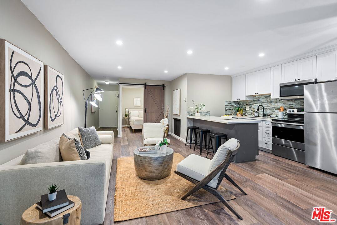 11645 Montana Ave 1BR Brentwood La