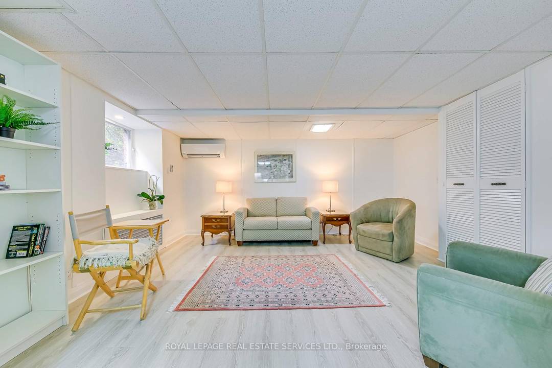 This exceptional 2 bedroom basement apartment combines modern renovations with the timeless charm of a classic High Park home.