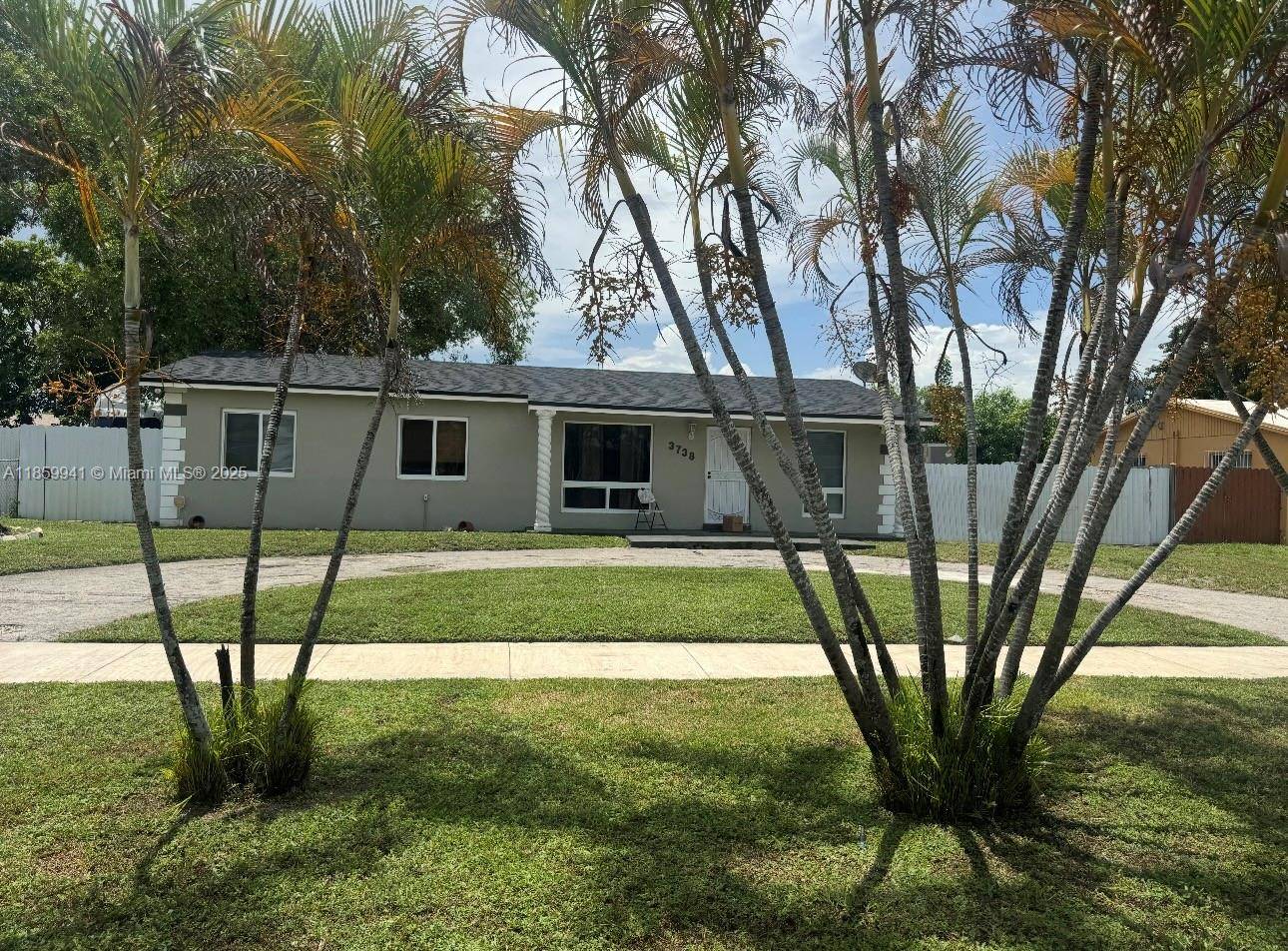 Spacious 4 Bedroom 1. 5 Bath in the Heart of Miami Gardens !