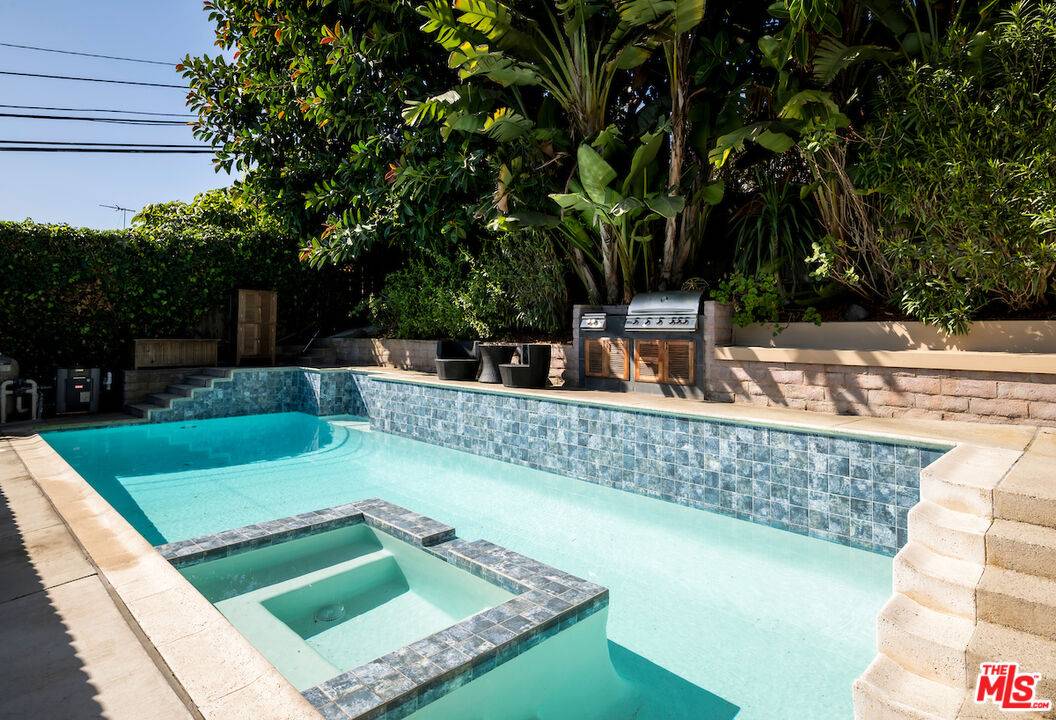418   Talbert St 4.0 LA