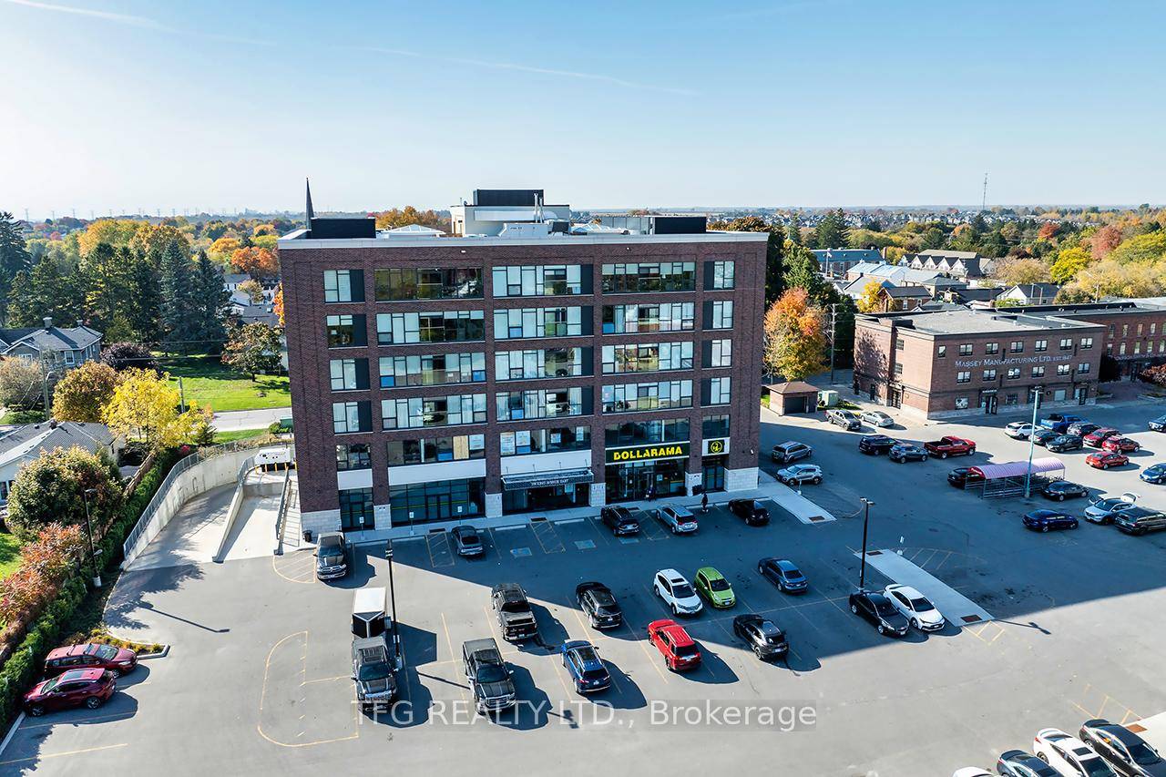 Beautifully updated northeast corner unit on the 5th floor, offering breathtaking views of historic Newcastle village and the serene surrounding countryside.