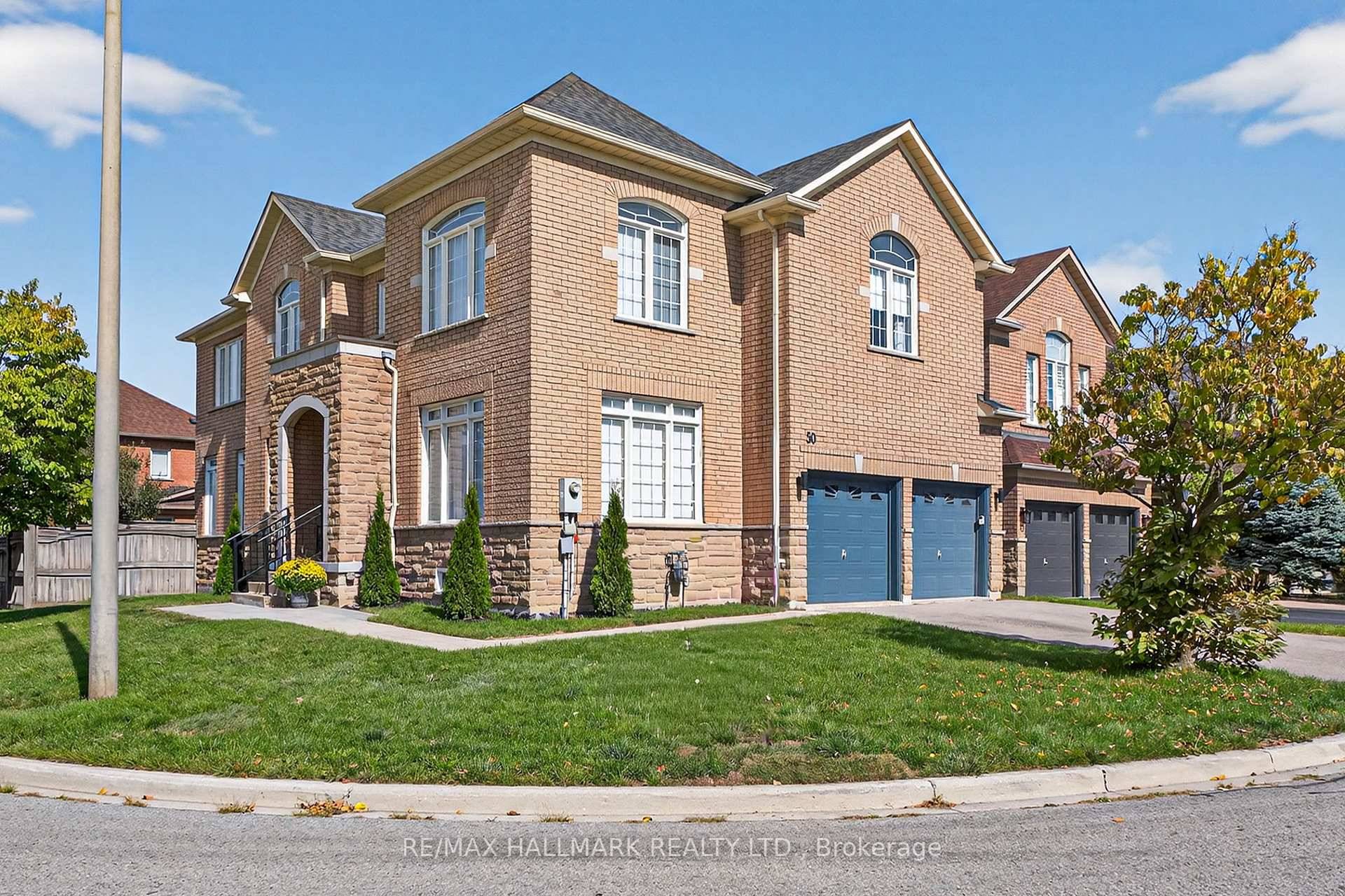 Wow Absolutely Stunning Dream Home In The Coveted Thornhill Woods Neighbourhood On A Premium Corner Lot !