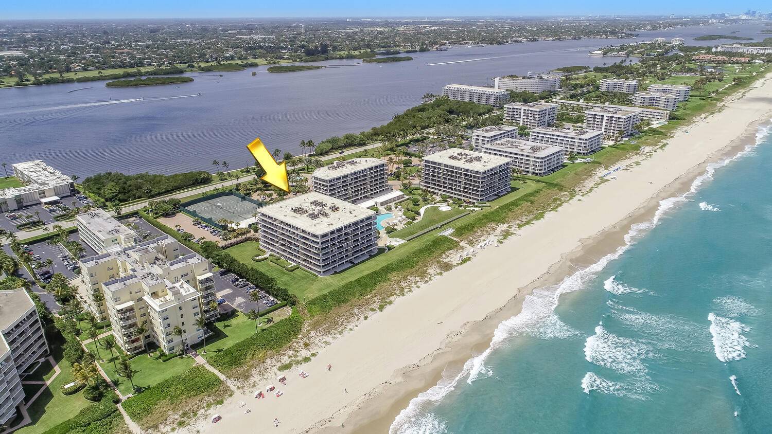 DIRECT OCEANFRONT at Luxury Beach Point Palm Beach, FL 2137 sqft and steps to the beach 2 bedrooms 2.