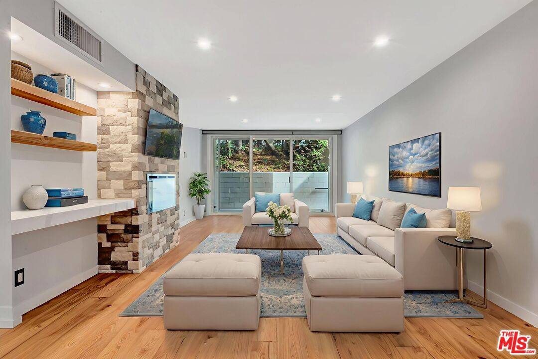 8535  W West Knoll Dr 1BR Sunset Strip La