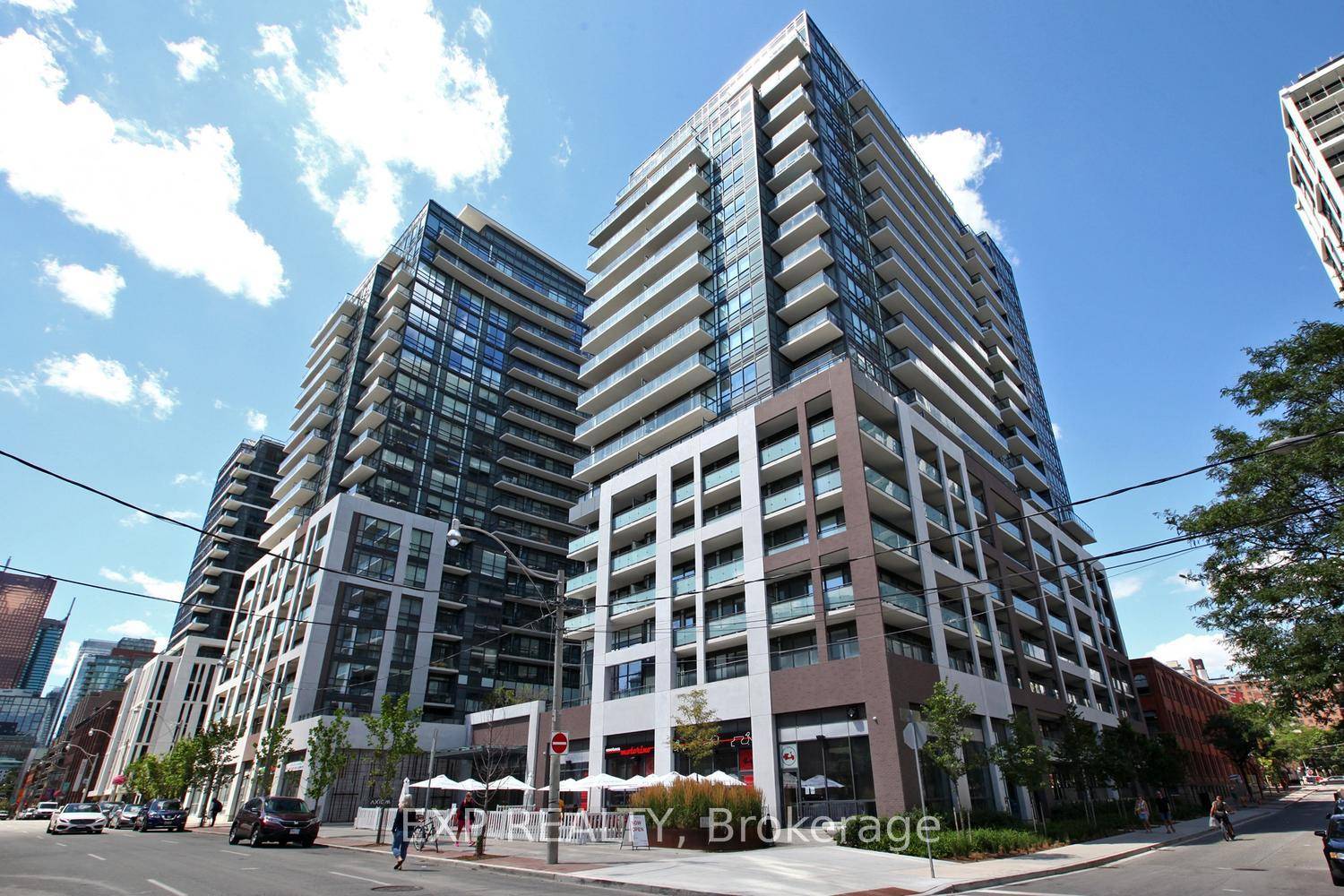 Fully Furnished 1 Bedroom At The Axiom Condominiums !