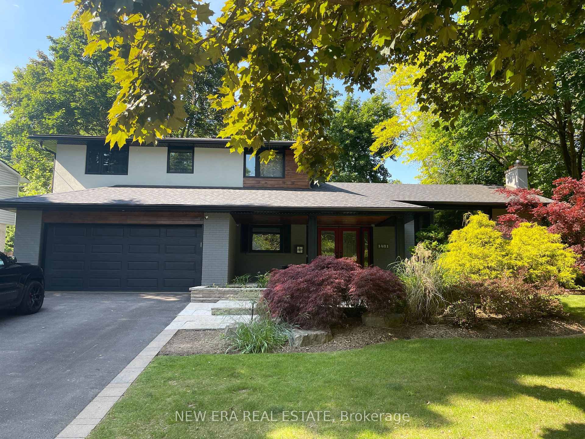 Welcome to 1481 Chasehurst Dr where luxury and lifestyle come together effortlessly !