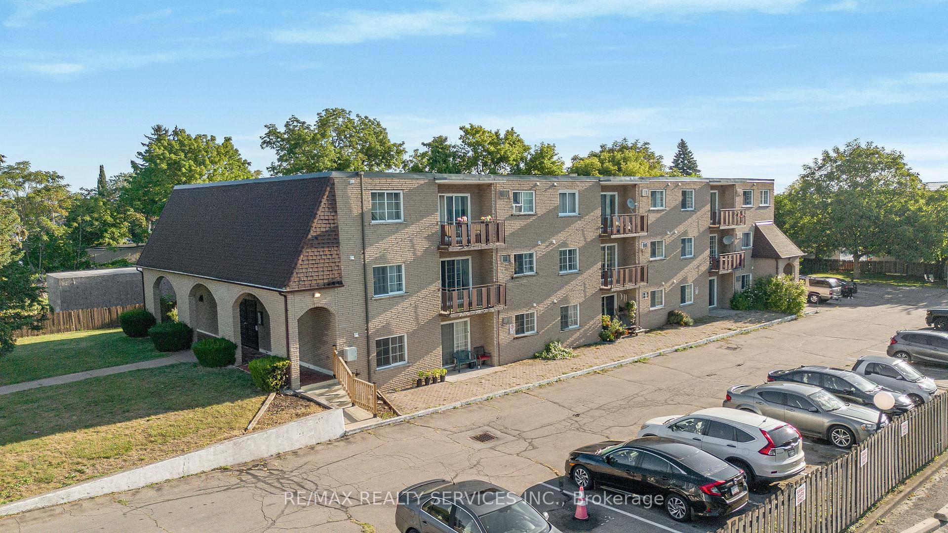 Welcome to 4218 Portage Road !