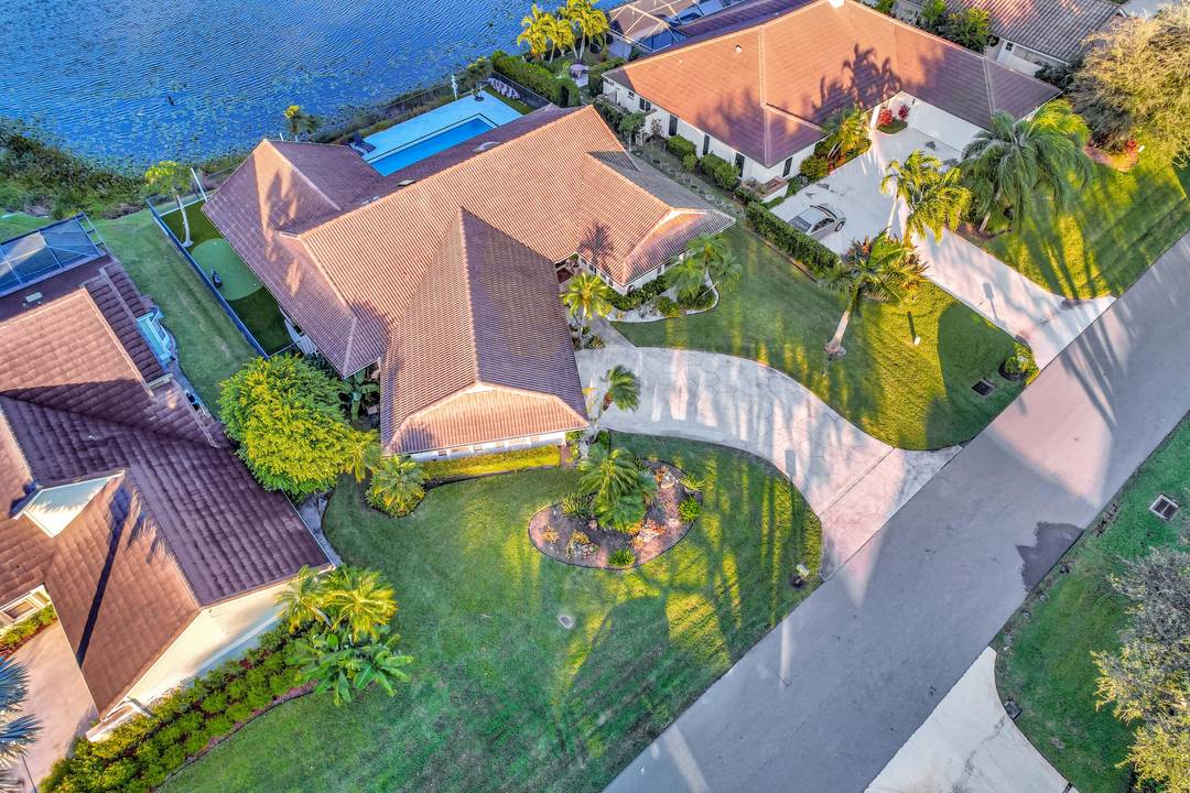 Beautiful Thurston home. Great floor plan with spacious bedrooms and large family room.