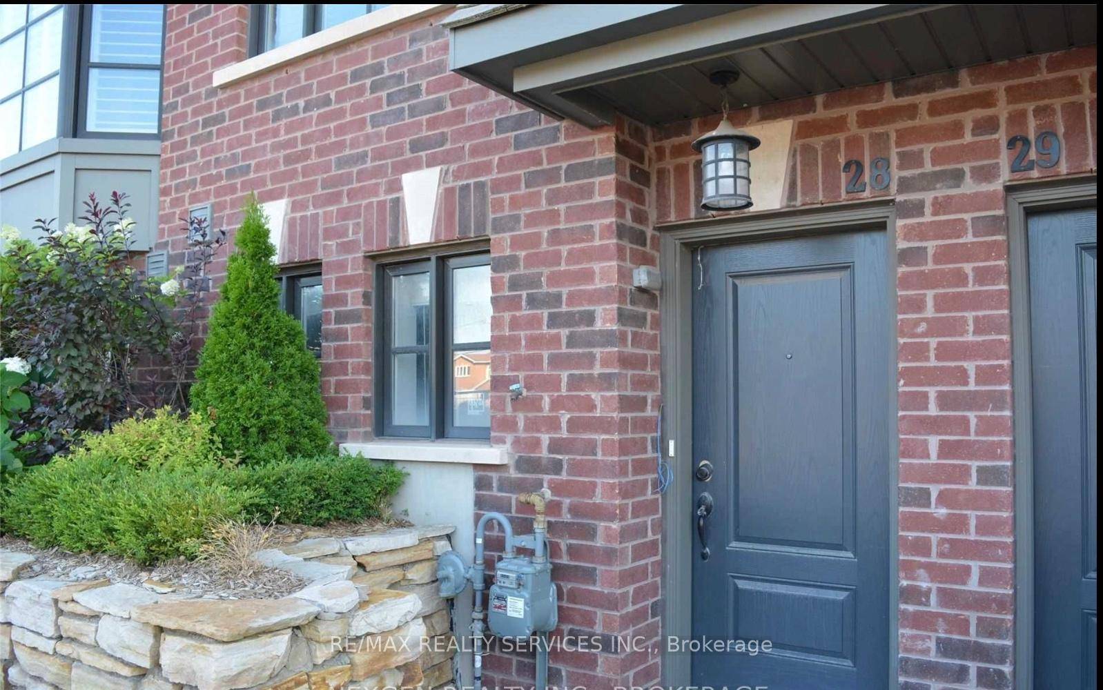 Executive Freehold Luxury Townhouse in the Prestigious River Oaks Community of Oakville.