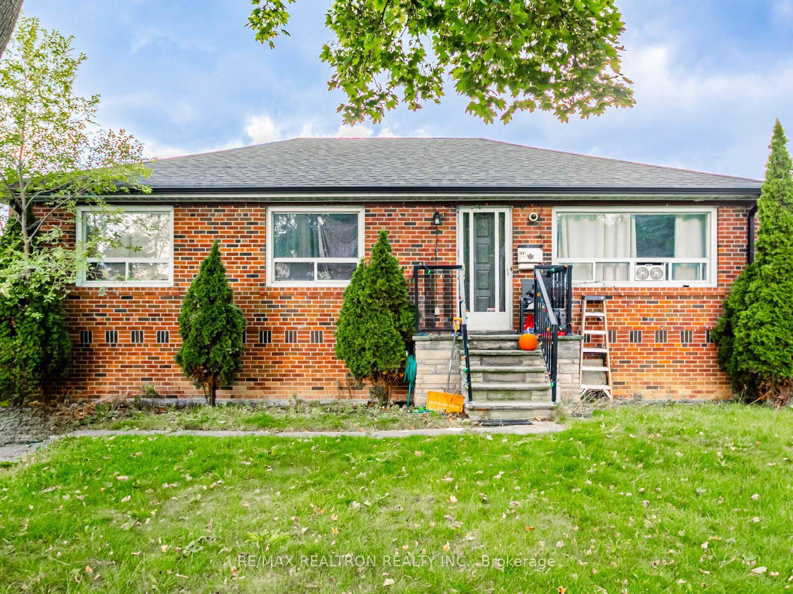 Spacious 2 bedroom, 1 washroom basement apartment located on a quiet, family friendly street near Islington Avenue in Etobicoke's convenient Elms neighborhood.