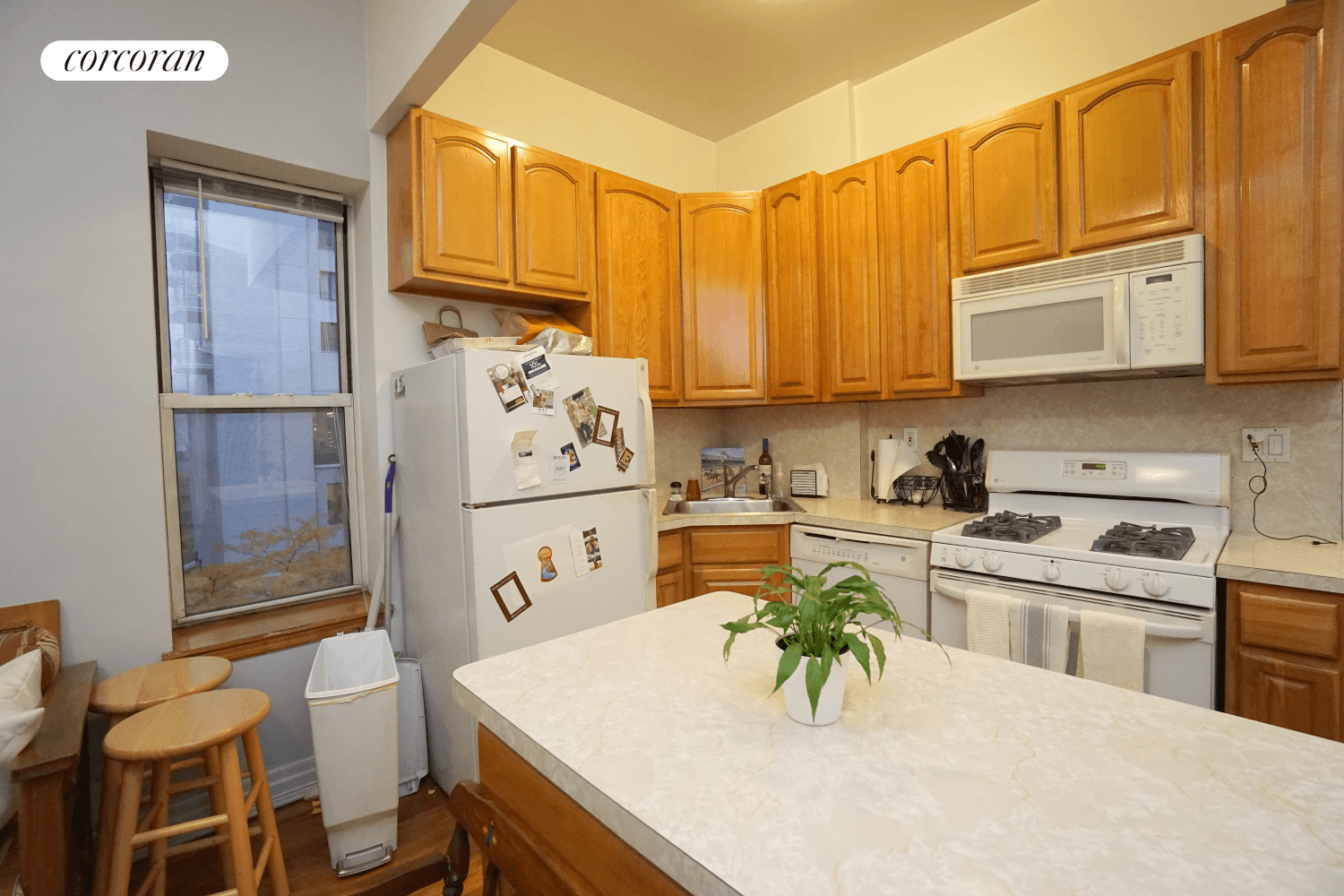 Gigantic Two Bedroom apartment in the heart of Midtown East.