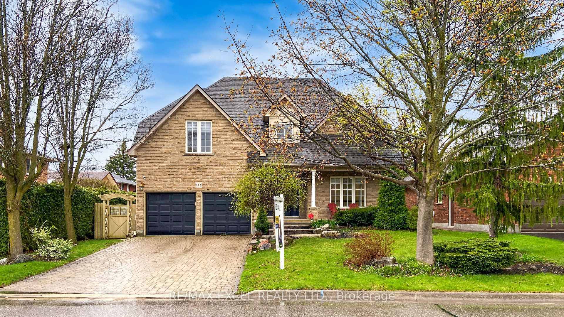 A Must See ! This stunning, detached 5 1, 5 bathroom custom villa offers over 3, 730 sqft of living space, plus approx.