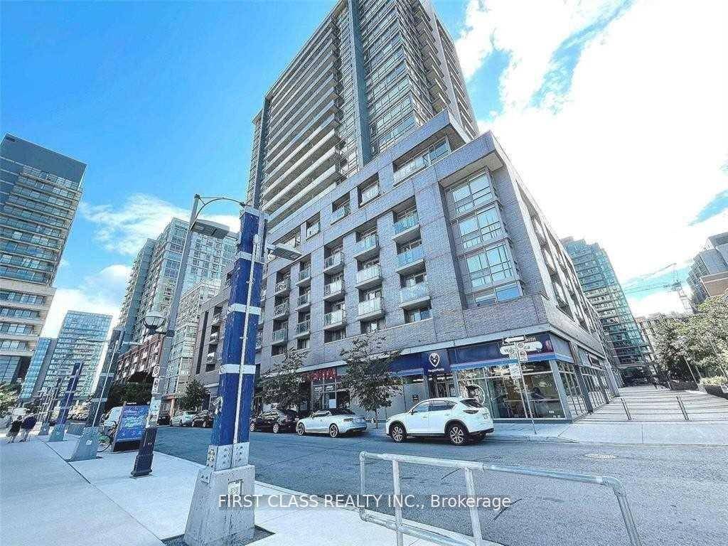 1 1 520sf. Bright Condo In Epic On Triangle Park !