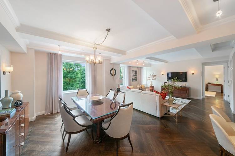 Live at the iconic Essex House Hotel on Central Park South and enjoy the privilege of hotel living in a stunning prewar art deco residential hotel, managed by JW Marriott.