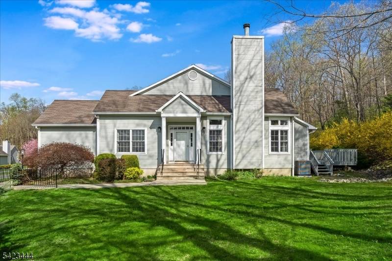 Welcome to the Woods at Waterview !