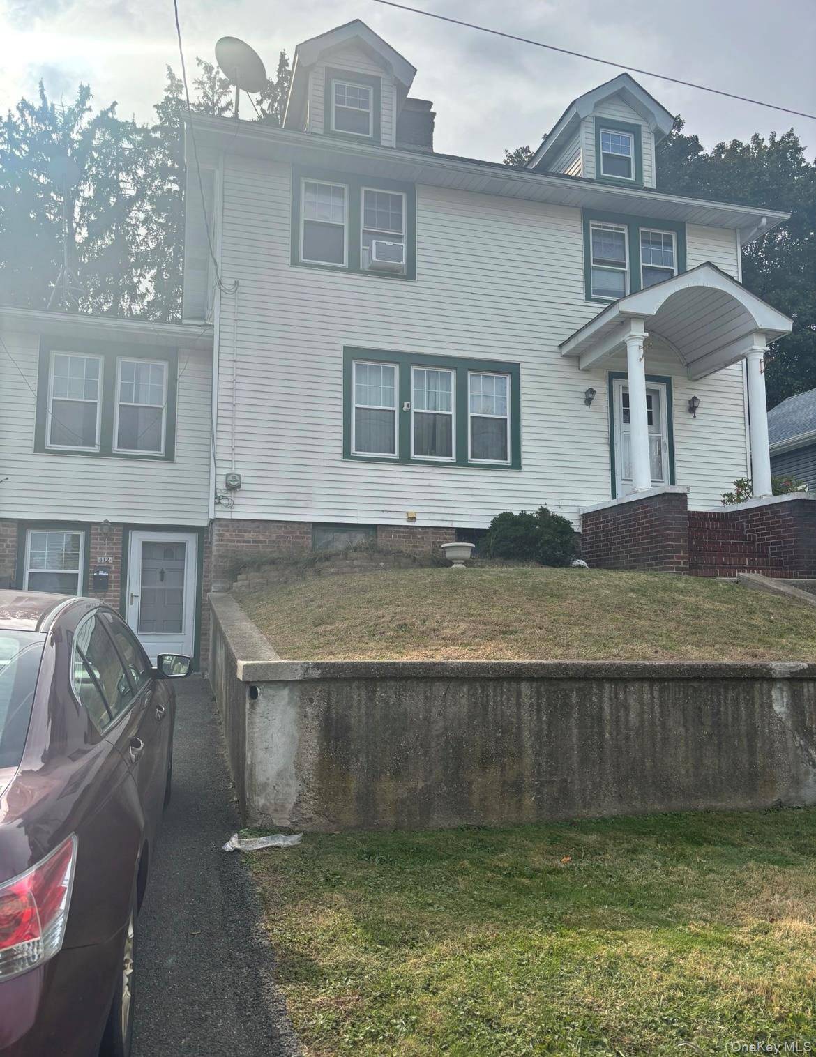 This beautiful property has the potential to be a mother daughter with proper permit.