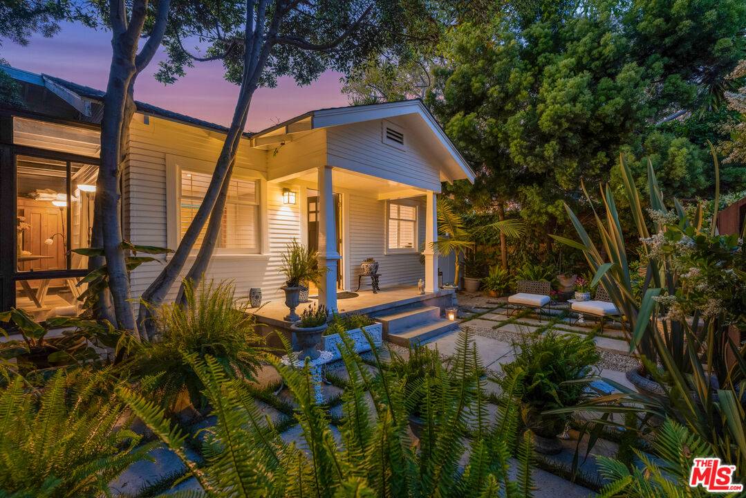 843   PALMS Marina Del Rey LA