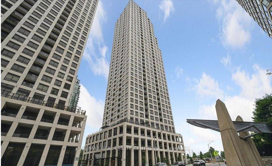 Imagine Living in a Modern PENT HOUSE gt ; gt ; Absolutely Gorgeous 1 bedroom PLUS DEN within Solmar's newly constructed building.