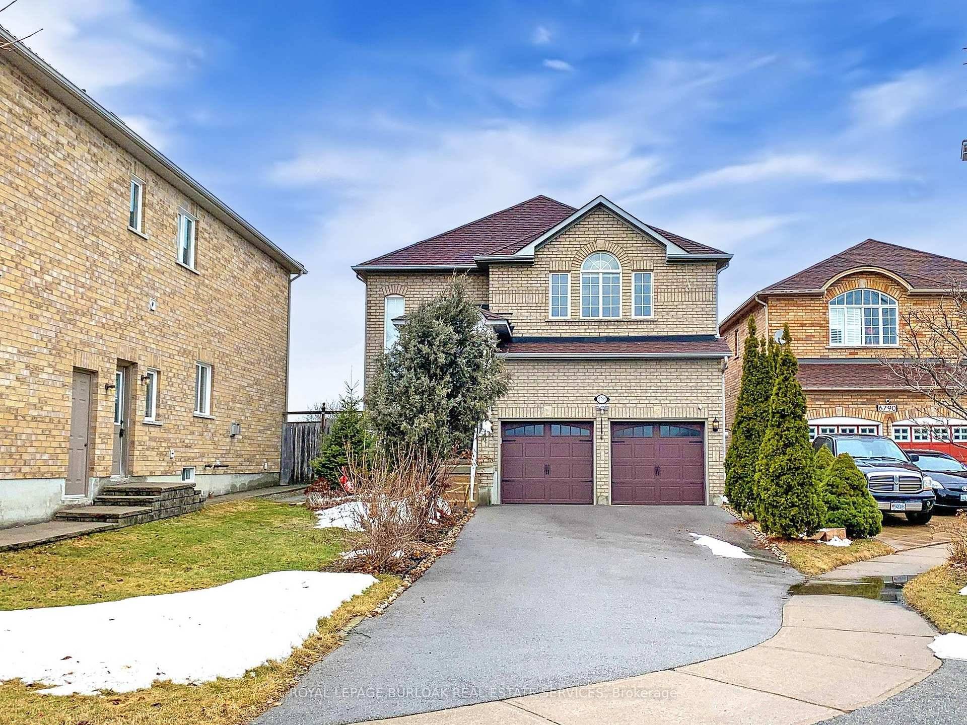 Nested in Meadowvale Village, backing onto parkland ravine, this beautiful home boasts 4 1 bedrooms, 4 3 1 bathrooms featuring 9ft ceilings on main level, upgraded kitchen with quartz countertops ...