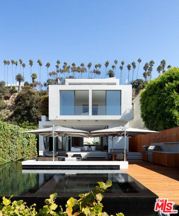 547   Palisades Beach Rd 7.0 Pacific Palisades LA