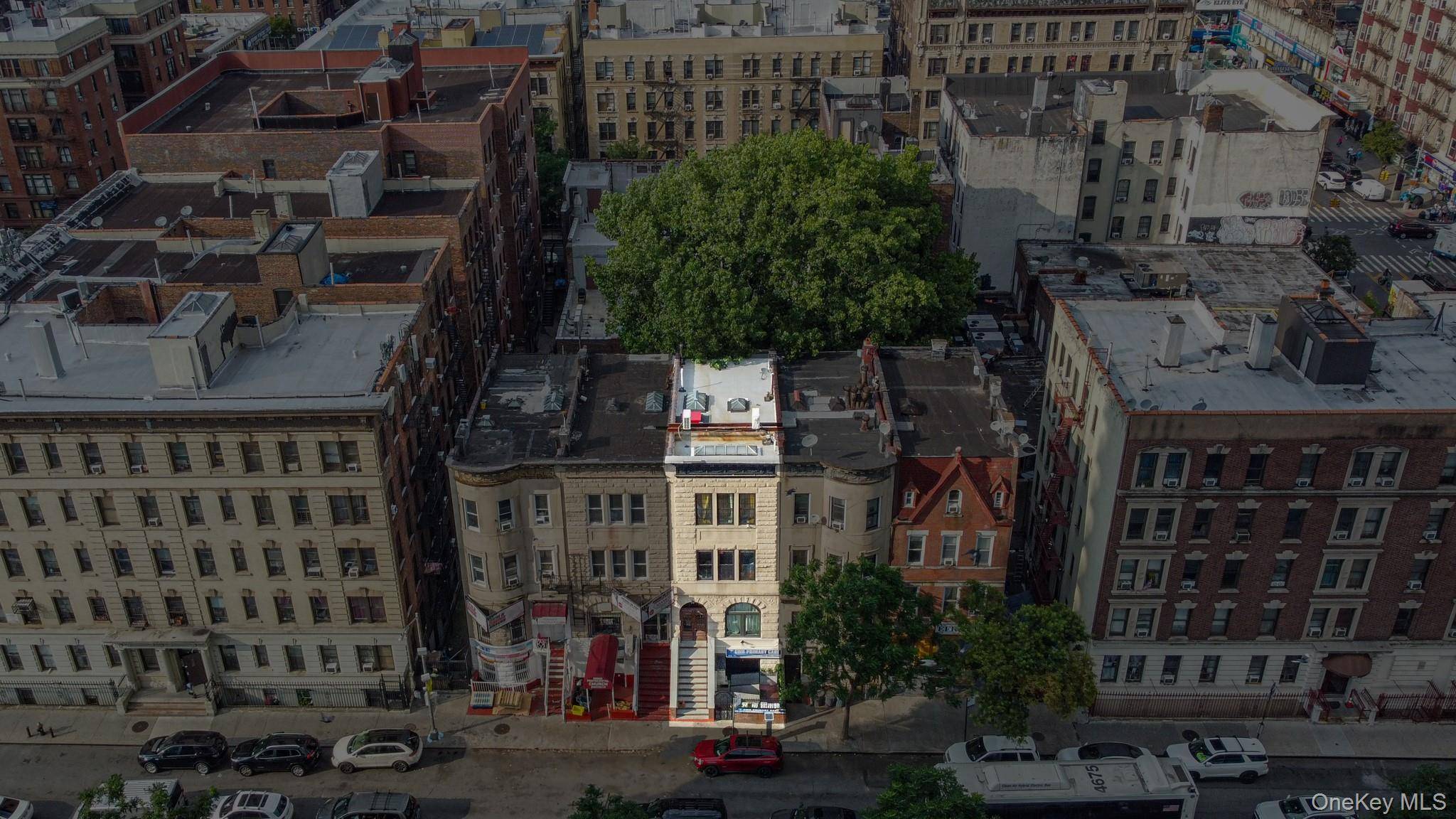 Solid mixed use building up for grabs, perfect for an owner occupant running a medical practice or an investor looking to lease it out.
