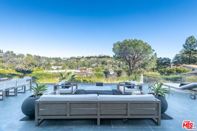 12148   Travis St Brentwood LA