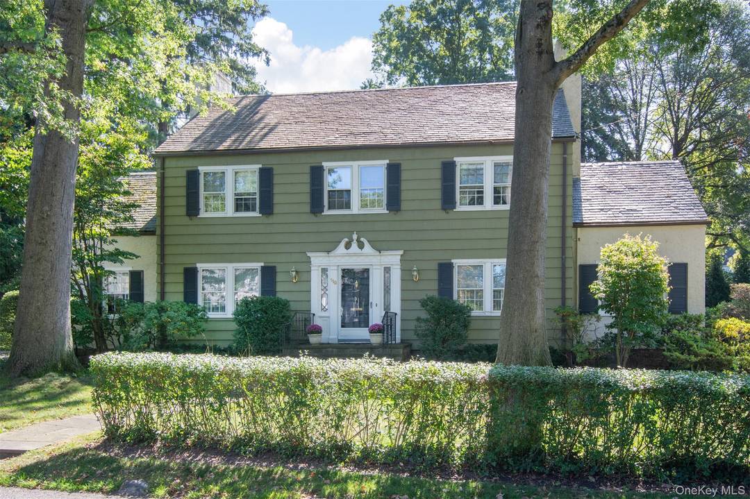 Make this beautiful traditional center hall Colonial your dream home.
