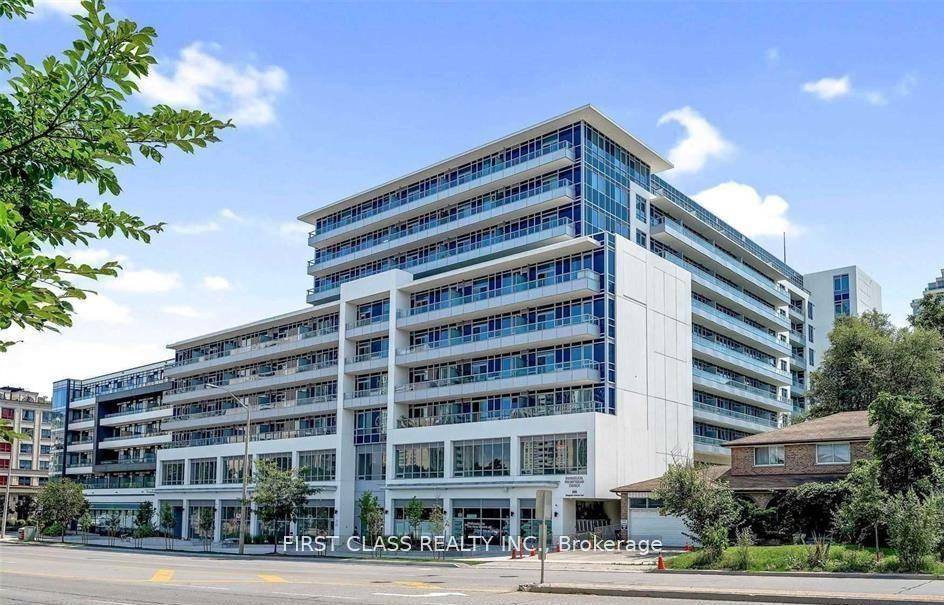 Welcome to Village Residences, a boutique luxury building in the heart of Bayview Village !