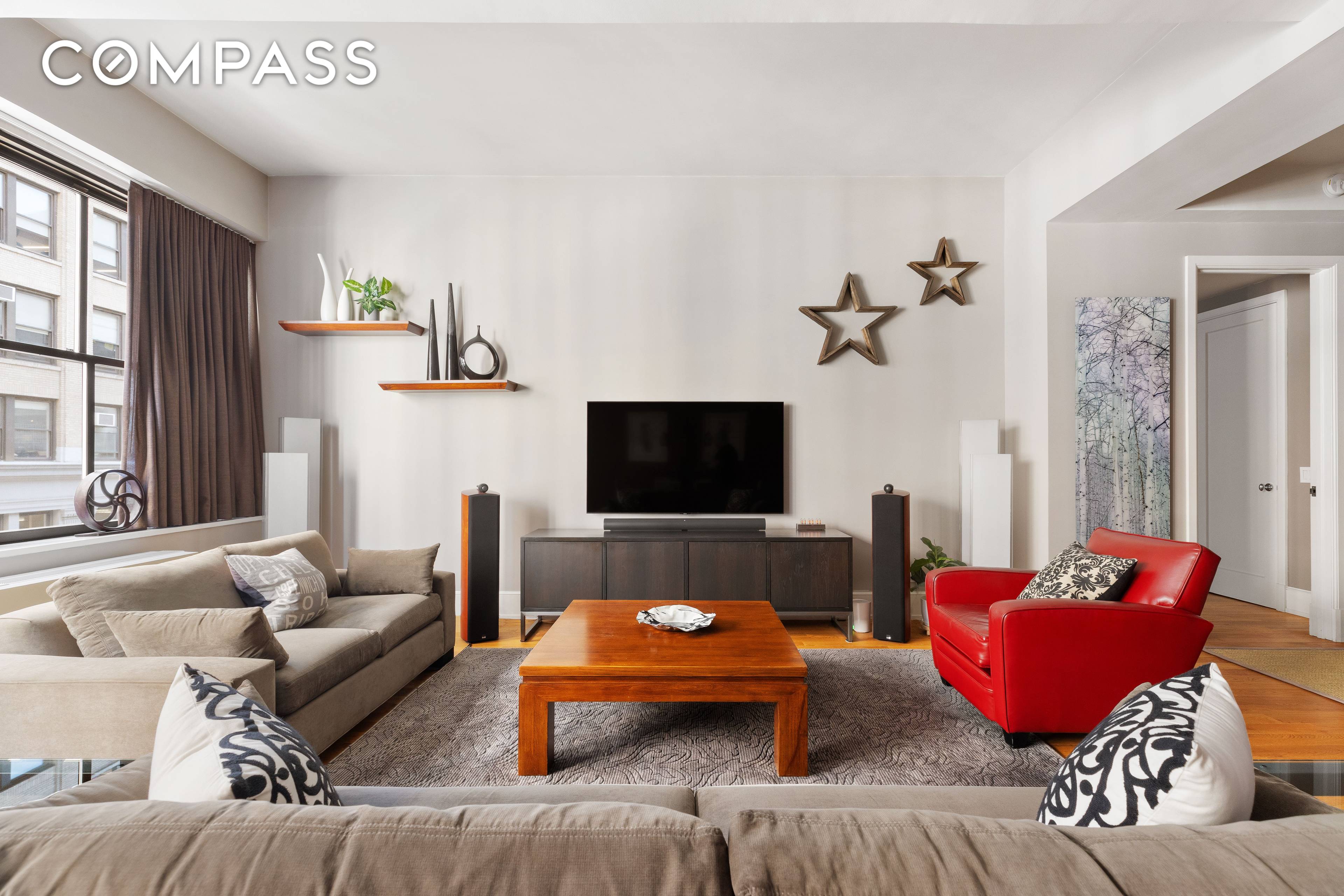 2 Bed 3 Bath Home Office 11 Ceilings 2, 021 Interior SF Welcome to the Cass Gilbert Condominium, a boutique prewar residence in the heart of Chelsea, originally designed by ...