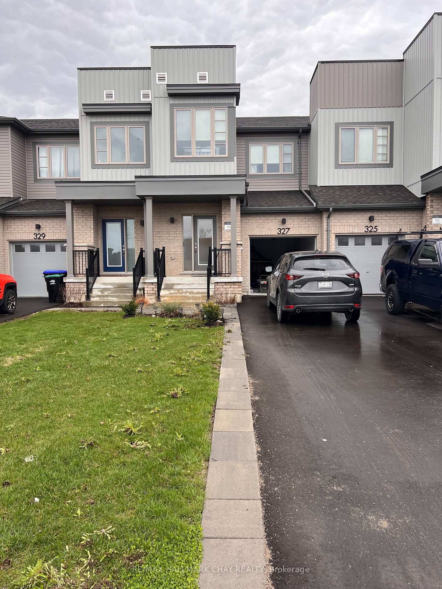 Welcome Home To This Bright And Open 3 Bedroom, 4 Bathroom Townhome.