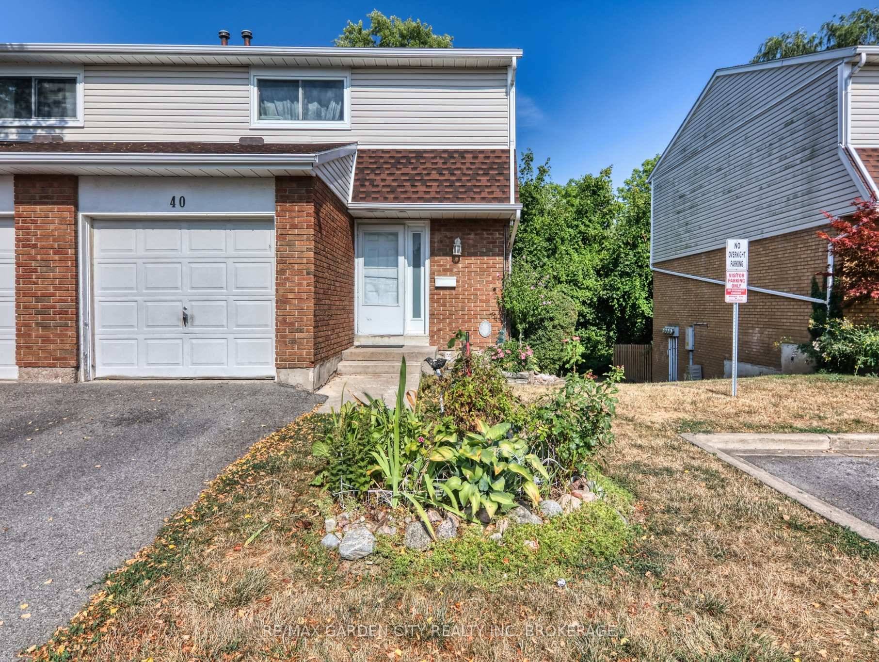 Welcome to 286 Cushman Road, Unit 40, located in the highly desirable north end of St.