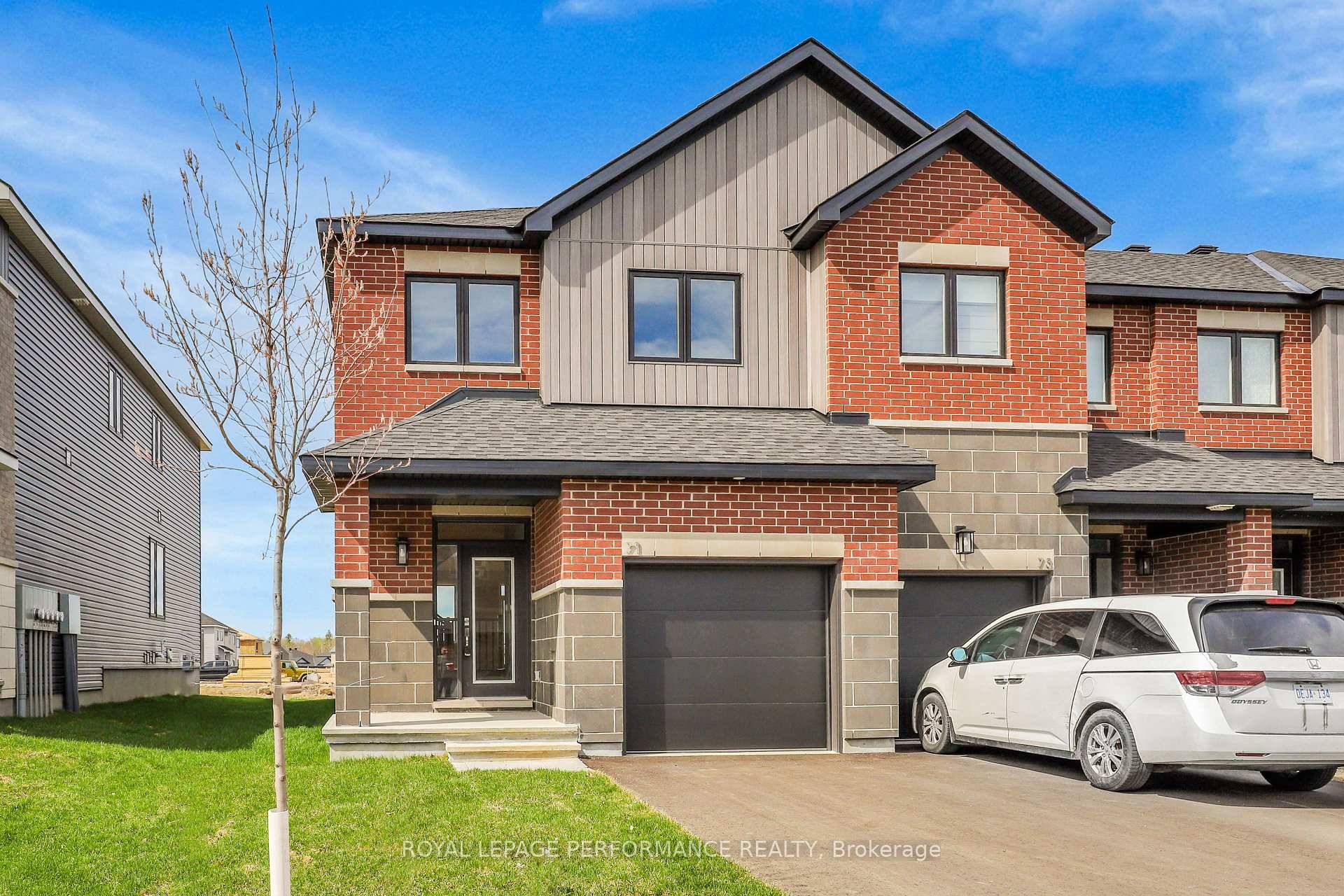 This 4 1 bedroom end unit by eQ Homes offers 5 bedrooms and 4 baths over 2232 finished sq ft in Findlay Creek.