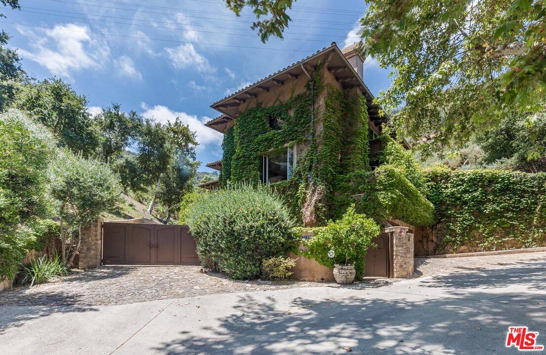 13126 Garden Land Rd Bel Air LA
