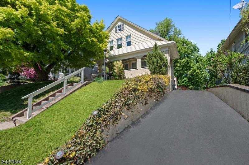 Located in Nutley's sought after Yantacaw School section, this charming two bedroom home offers the perfect blend of location, layout, and lifestyle.