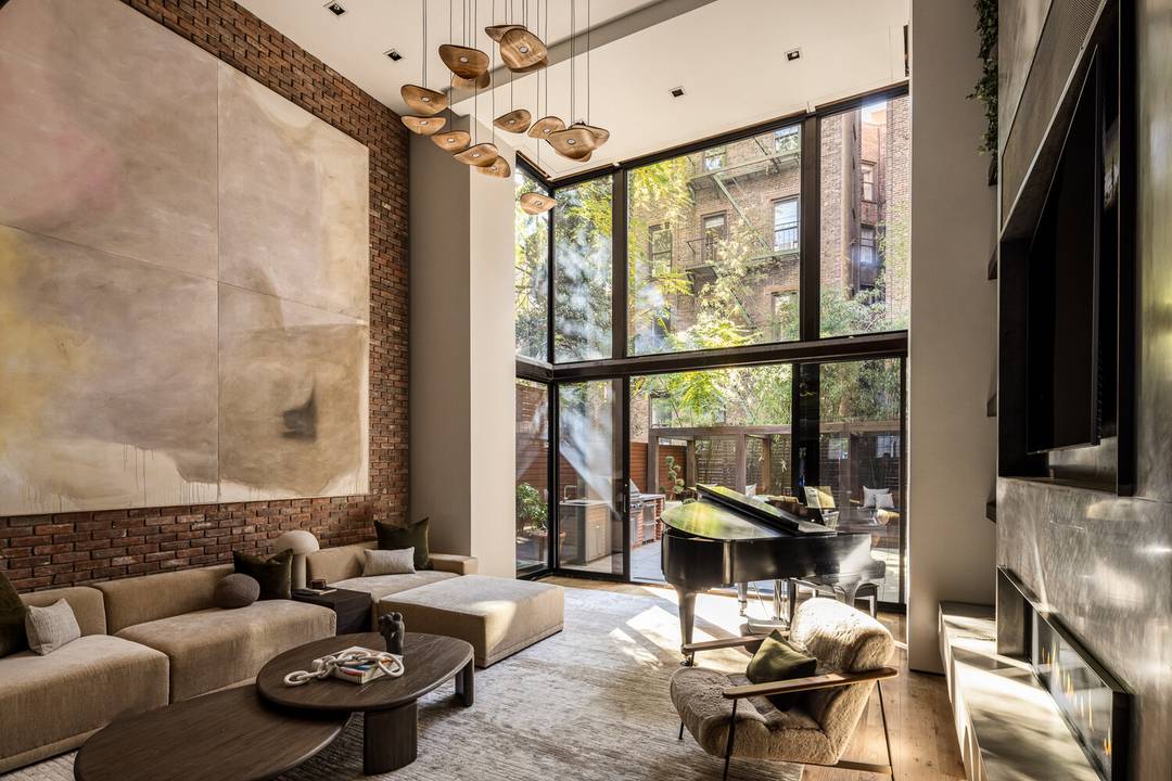 A Historic Landmark of Design and Luxury in the Heart of Greenwich Village Where 19th century charm meets 21st century innovation, 80 Washington Place stands as one of downtown Manhattan's ...