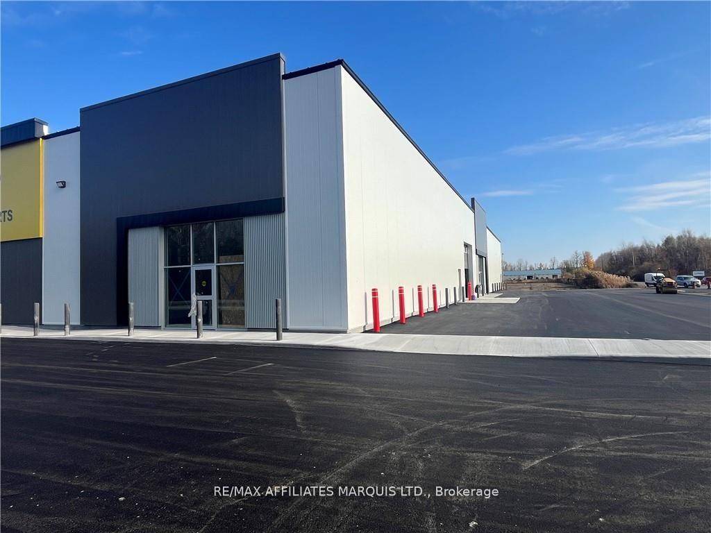For Lease is 6120 sq ft in total.
